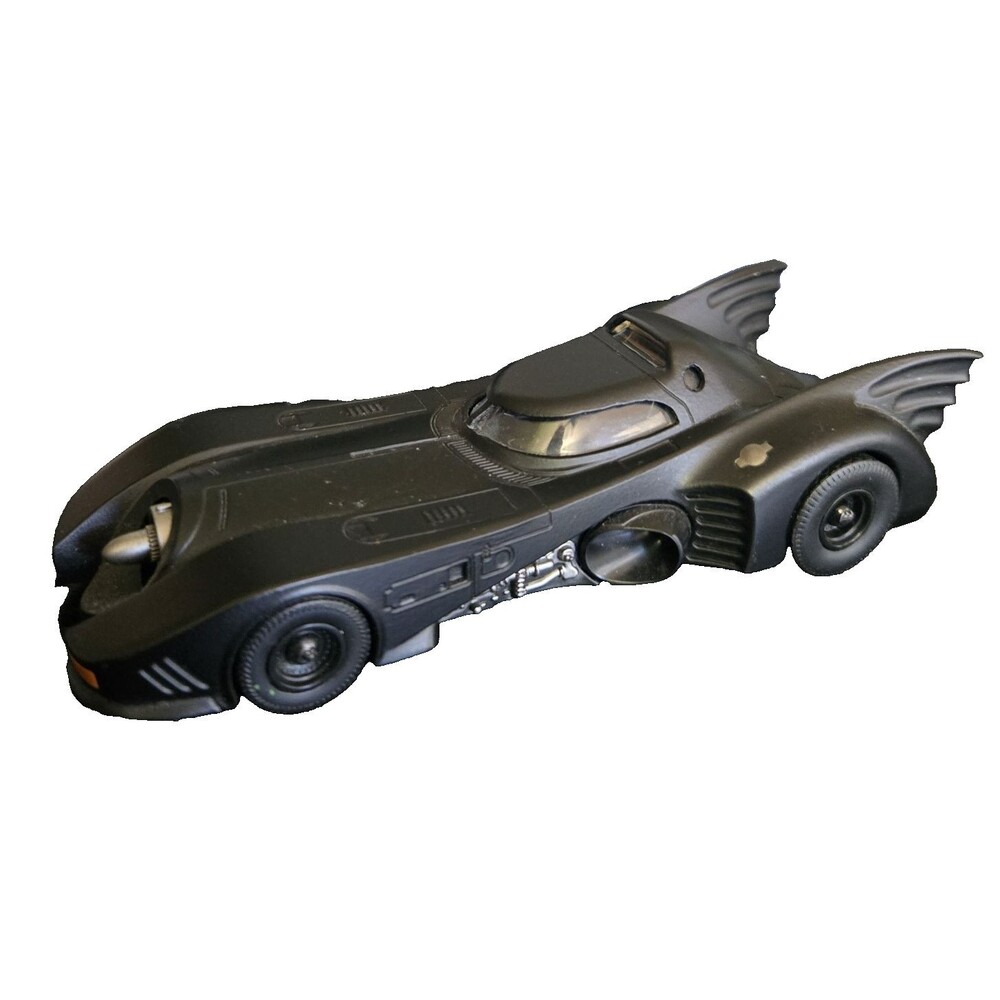 Jada Toys Batman Batmobile Diecast Car 1:32 Scale Model Vehicle